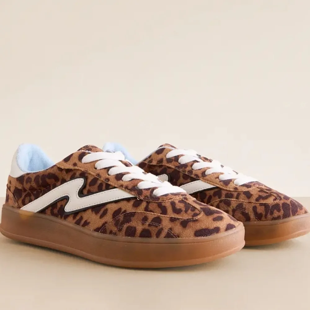 Madden Girl Giia Lace-Up Low-Top Sneakers - Picture 2 of 7